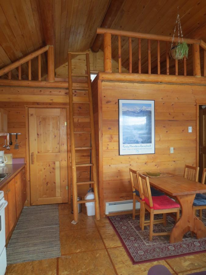 גולדן Blaeberry Mountain Lodge מראה חיצוני תמונה
